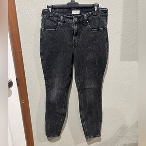 Maurices M Jeans Charcoal Skinny Jeans Size M Long Original Fit Mid Rise EUC